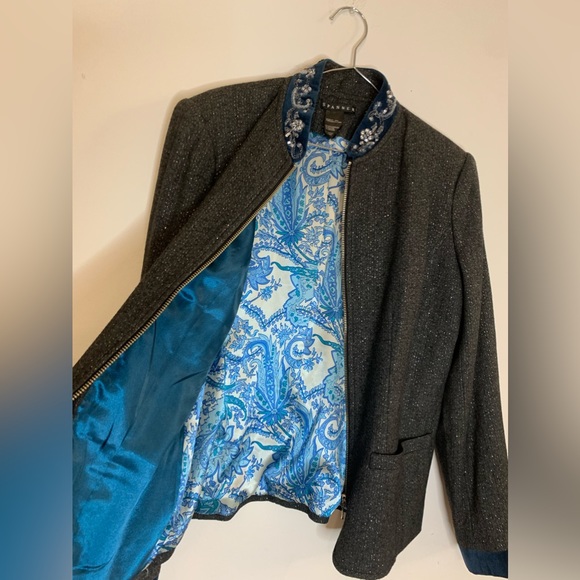 Spanner women’s blazer/jacket in size US small, blue with beaded collar - Picture 6 of 7